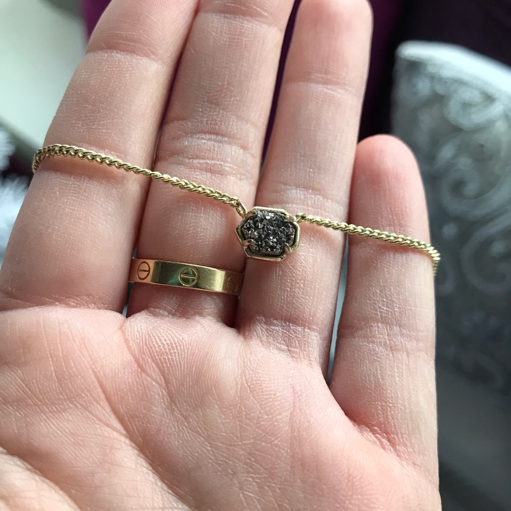 Kendra Scott pendant necklace